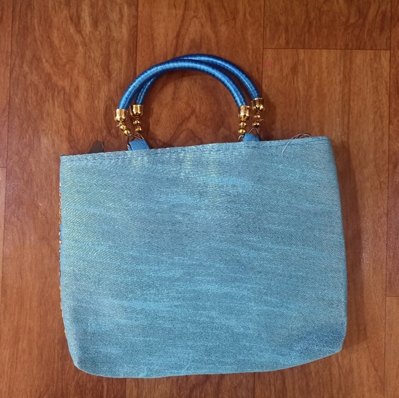 Gotta pati light blue color hand bag with beautiful handle( 23×19 CM) - Picture 2 of 3